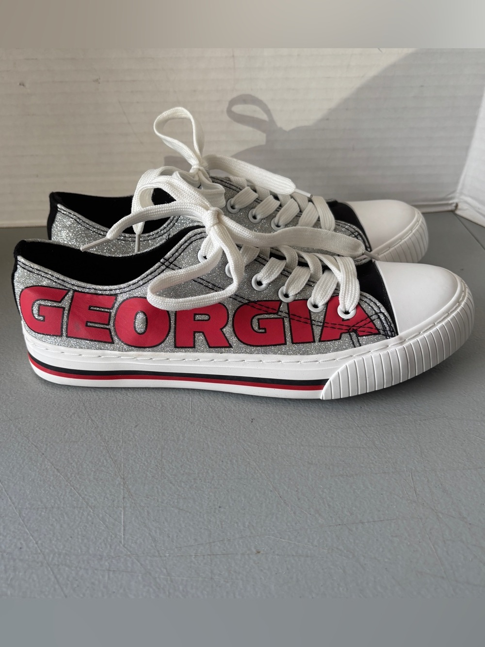 Georgia Bulldogs Women’s Size 9 Glitter Sneakers FOCO Brand